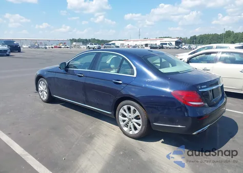 2018 Mercedes-Benz E 300 4Matic z USA, uszkodzony, nr VIN WDDZF4KB9JA362051